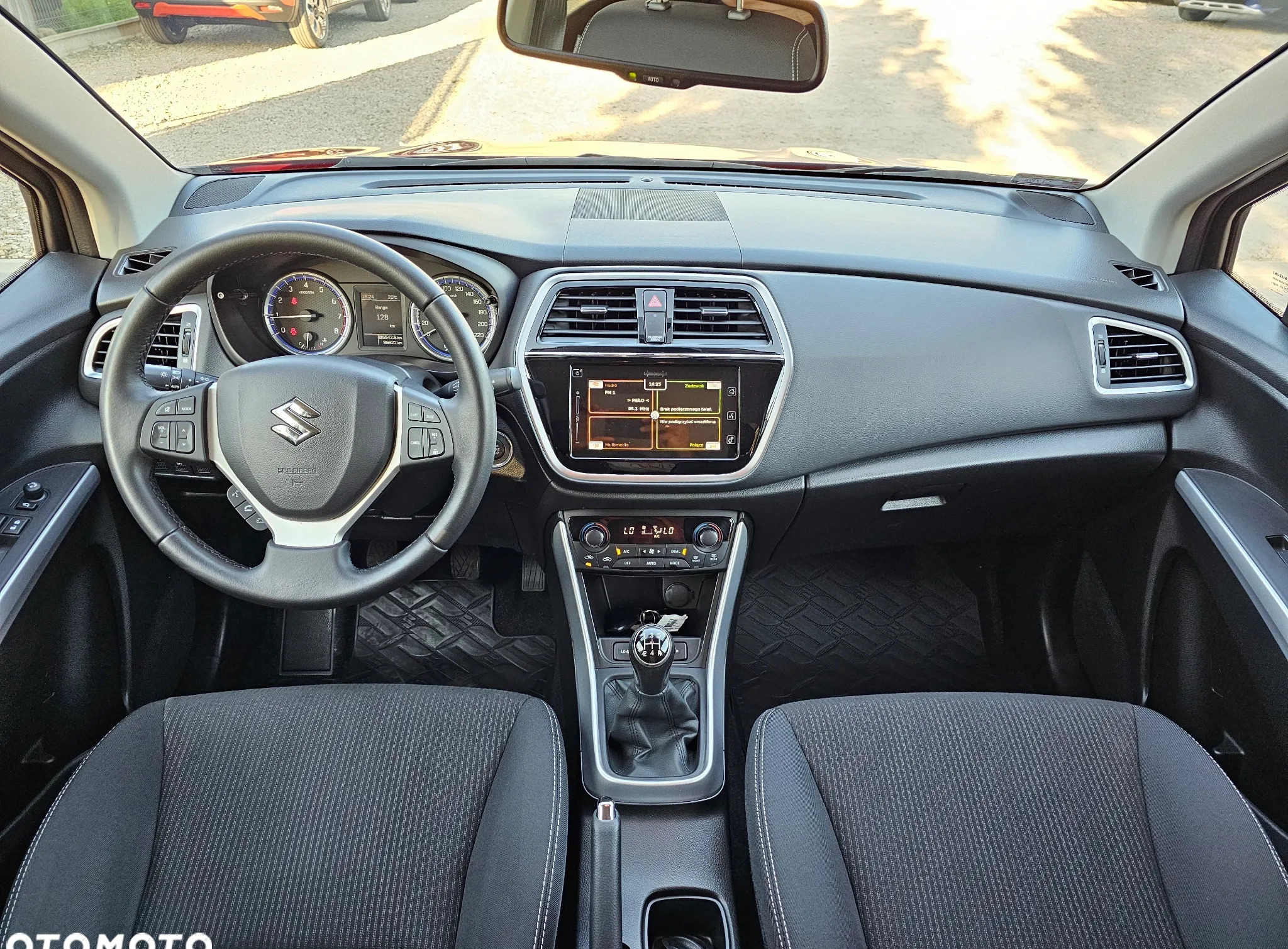 Suzuki SX4 S-Cross cena 64900 przebieg: 86000, rok produkcji 2017 z Słupsk małe 277